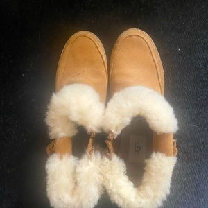 BNWOT Ugg boots - Ugg Australia